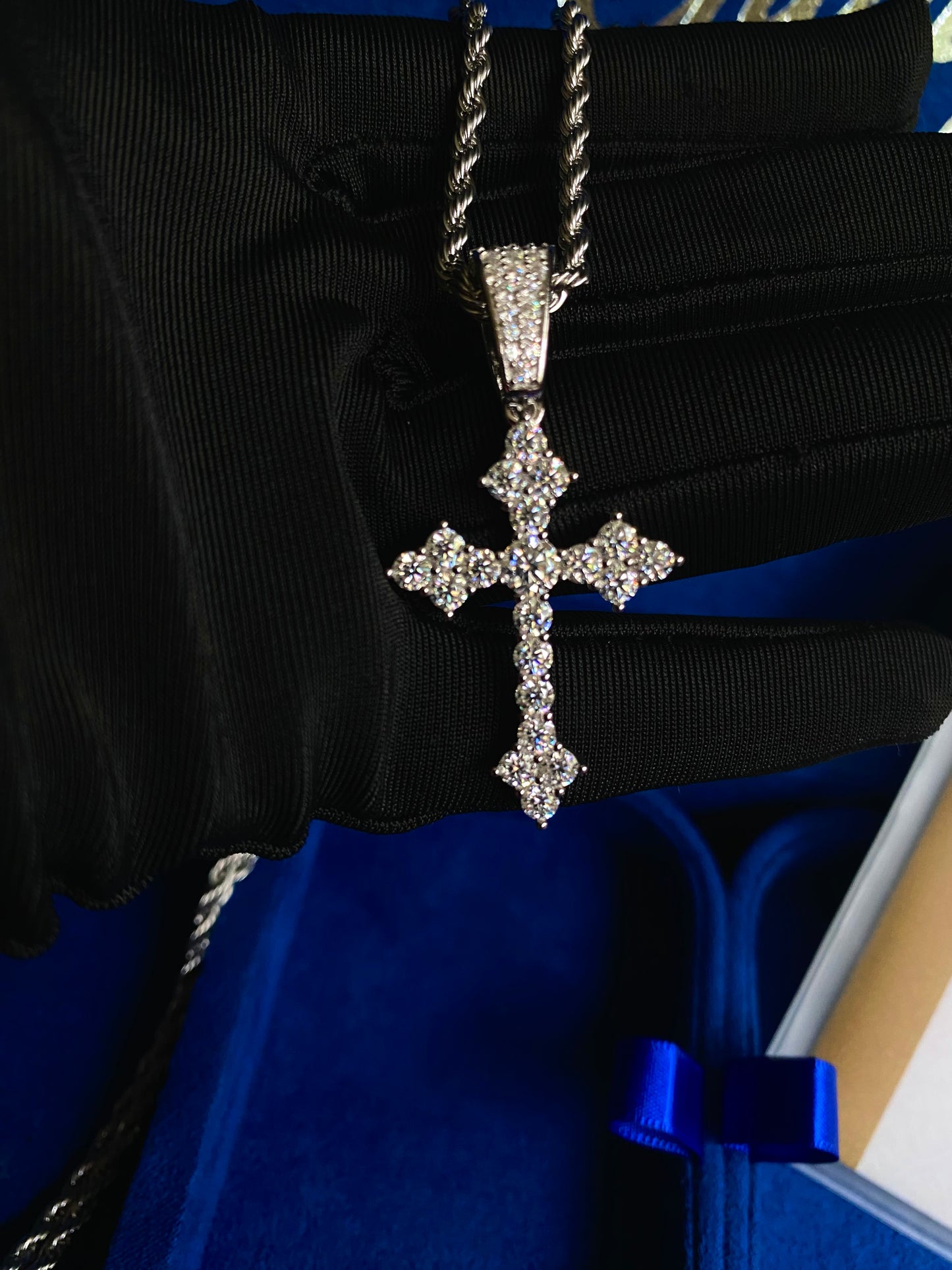 Cross pendant