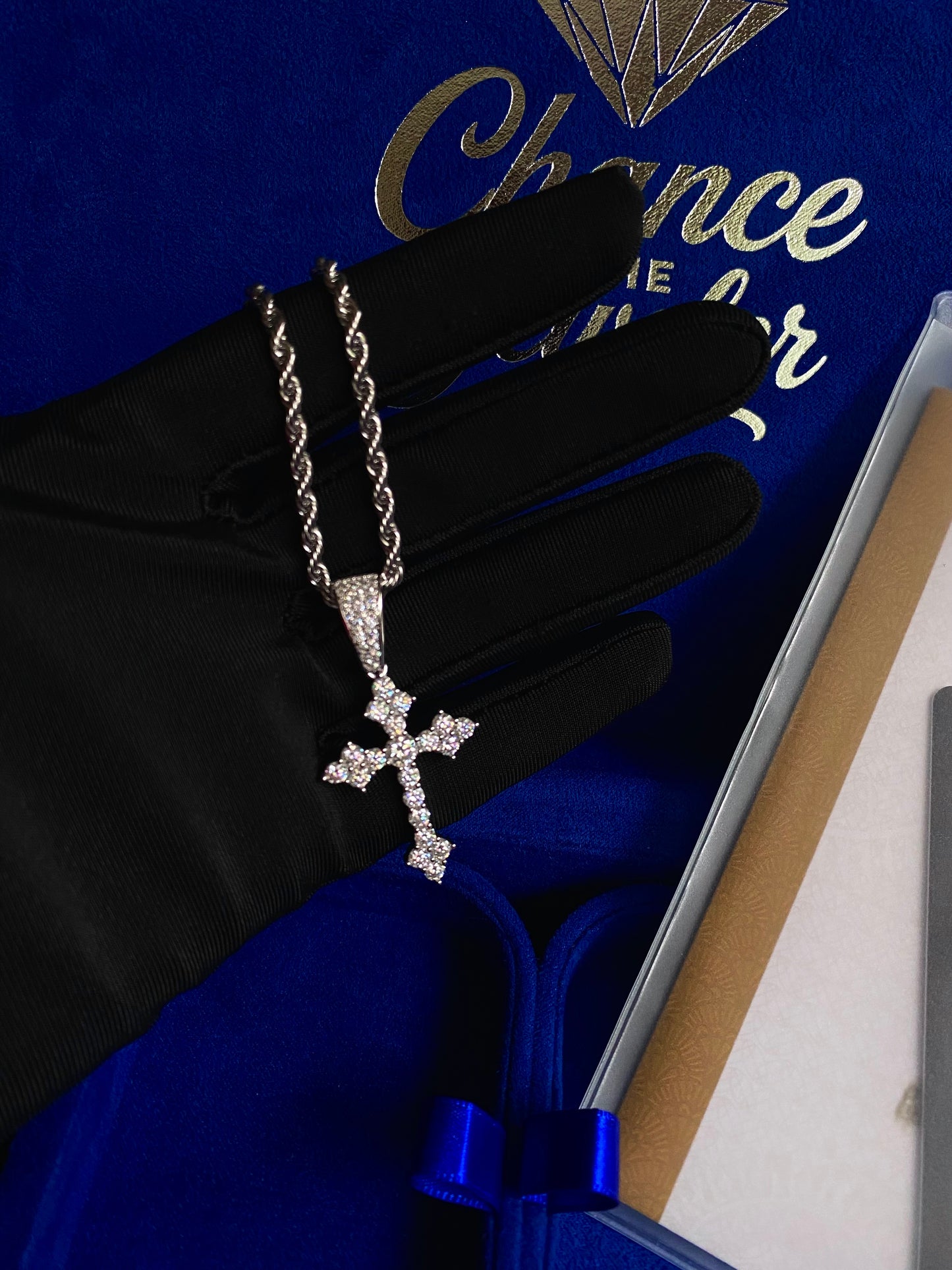 Cross pendant